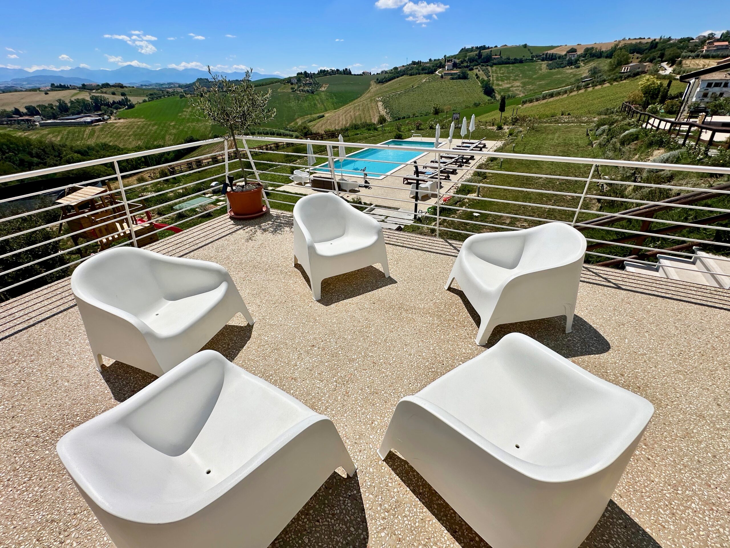 Terrazzo casa vacanza Casale di Mauro a Fermo nelle Marche